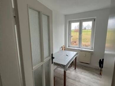 Wohnung zur Miete 220 € 2 Zimmer 45 m² frei ab sofort Karl-Liebknecht-Str. 2-12 Hirschfelde Zittau 02788
