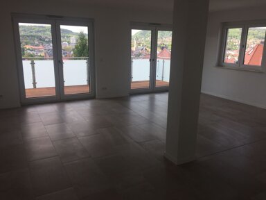 Wohnung zur Miete 700 € 3 Zimmer 98 m² frei ab sofort Ulmerstraße Wenigenjena - Ort Jena 07749