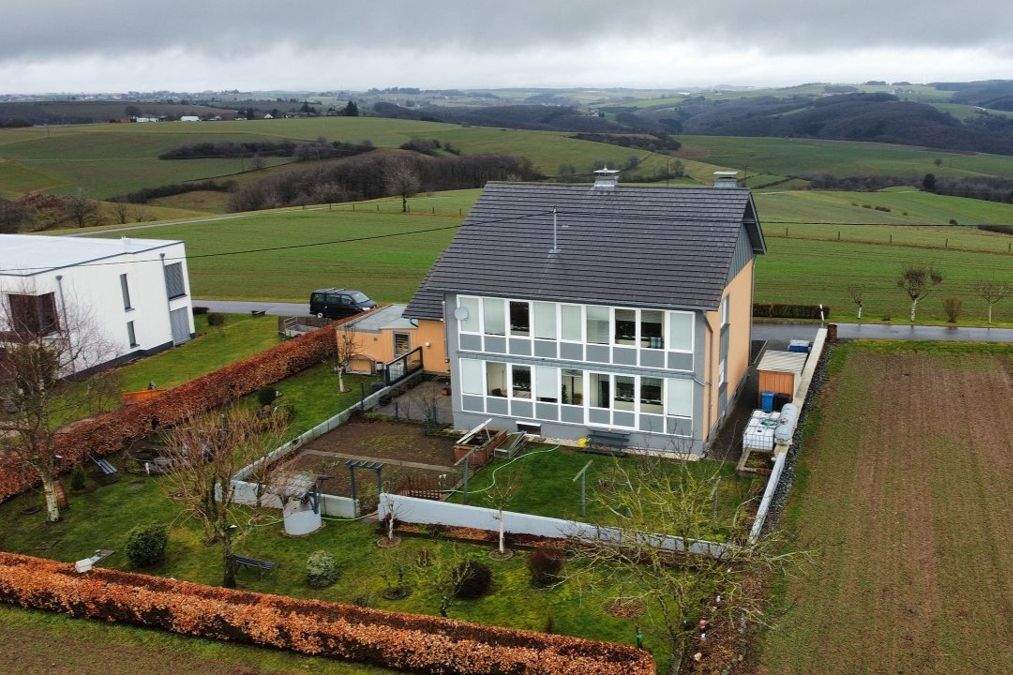 Immobilie in Karlshausen - Direkt einziehen - Schönes Zweifamilienhaus in Karlshausen - Bild 3