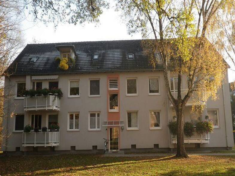 Wohnung zur Miete 402 € 1 Zimmer 42,4 m² Dachgeschoss frei ab 19.10.2025 Allensteiner Ring 37 Wedau Duisburg 47279