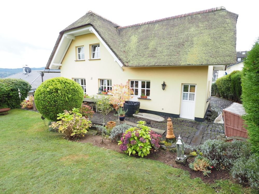 Einfamilienhaus zum Kauf 539.000 € 4 Zimmer 140 m²<br/>Wohnfläche 563 m²<br/>Grundstück Kadenbach 56337