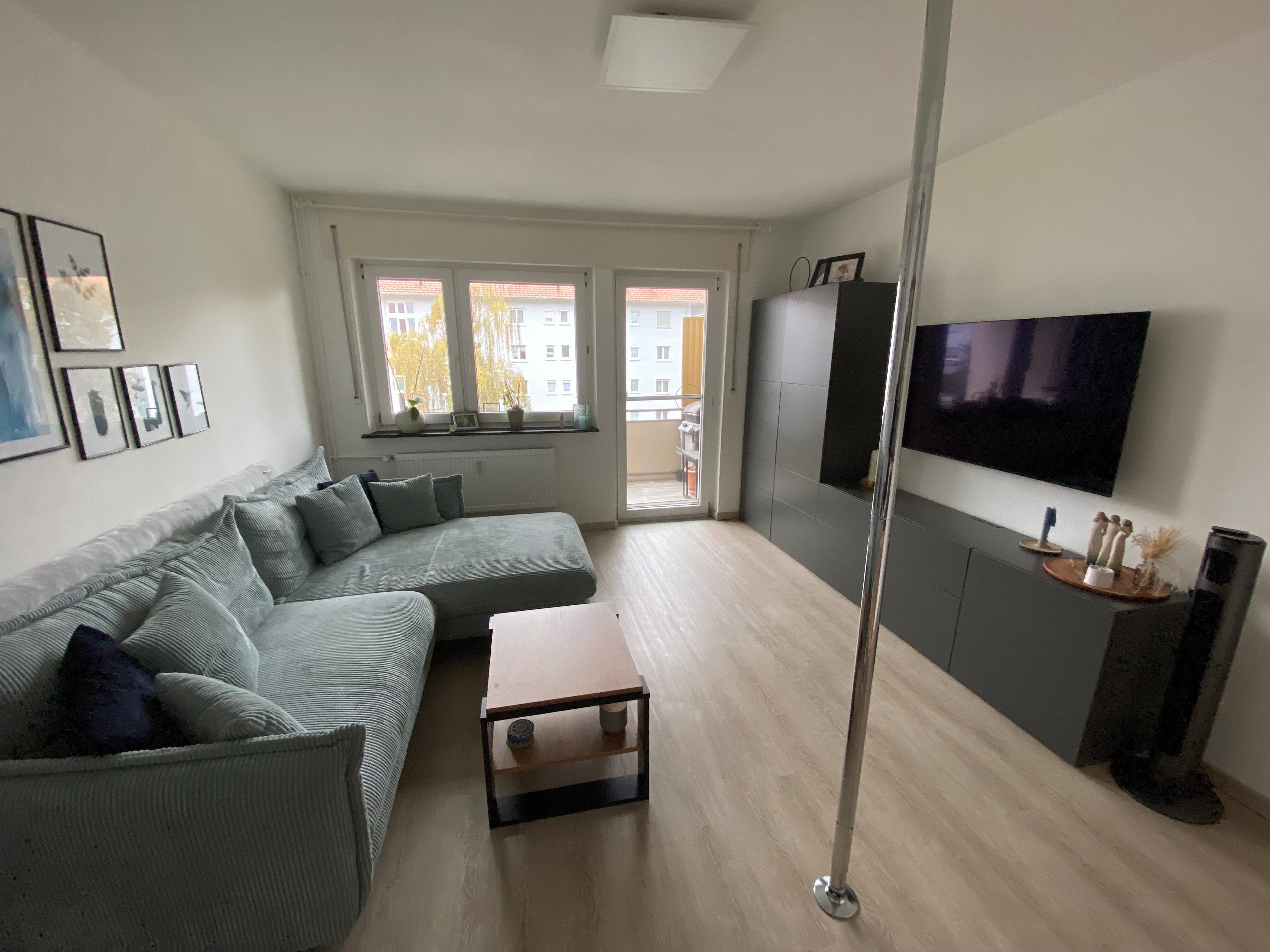 Wohnung zum Kauf provisionsfrei 220.000 € 3 Zimmer 67 m²<br/>Wohnfläche 2.<br/>Geschoss Hohentwiel - Gewerbeschule 23 Singen (Hohentwiel) 78224