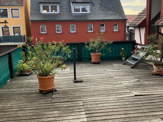 Wohnung zur Miete 1.100 € 5 Zimmer 151 m² Geschoss 1/2 frei ab sofort Neuhof Neuhof a.d.Zenn 90616