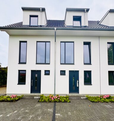 Reihenmittelhaus zur Miete 1.500 € 5 Zimmer 114 m² frei ab sofort Bad Segeberg 23795