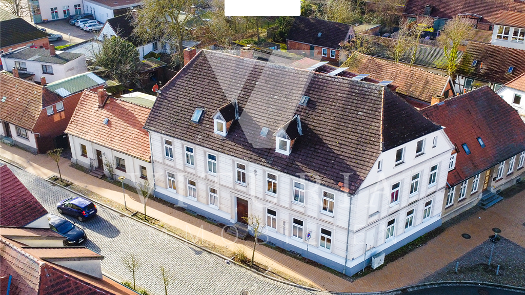 Mehrfamilienhaus zum Kauf 289.900 € 17 Zimmer 417 m² 567 m² Grundstück Ludwigslust 19288