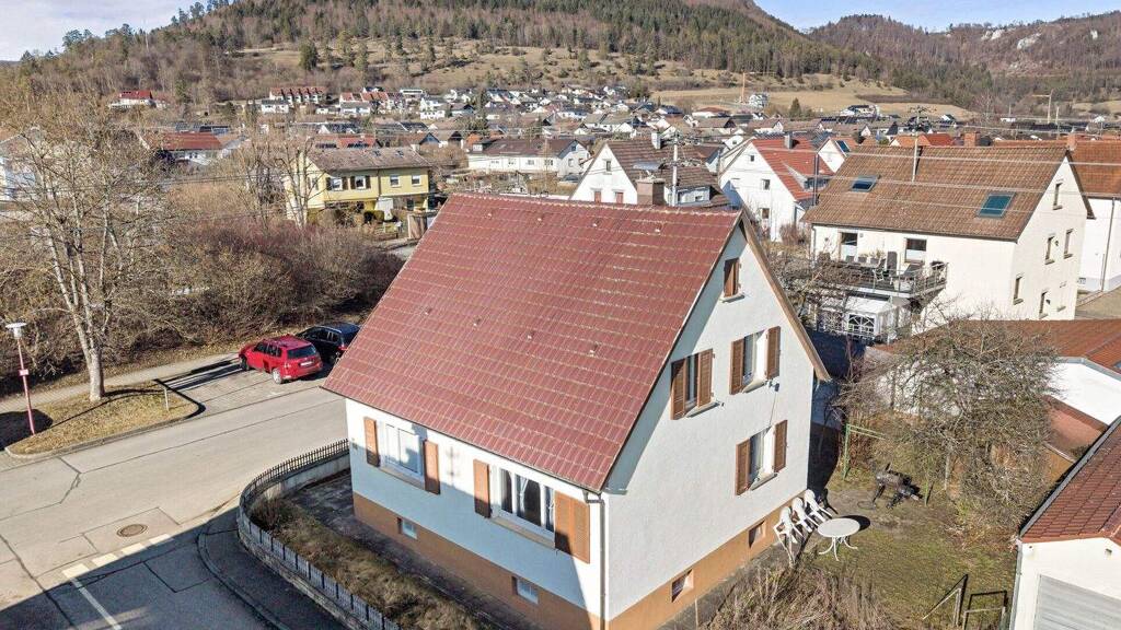 Einfamilienhaus zum Kauf provisionsfrei 225.000 € 6 Zimmer 100 m² 398 m² Grundstück Mühlheim 78570