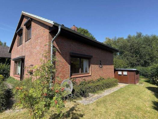 Einfamilienhaus zum Kauf 449.000 € 5,5 Zimmer 120,6 m² 761 m² Grundstück frei ab sofort Bad Oldesloe 23843