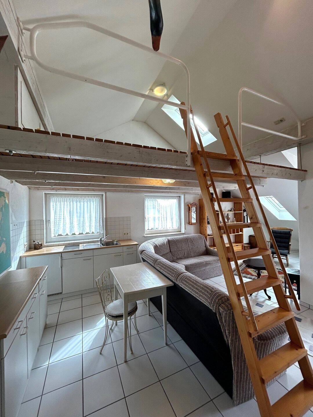 Immobilie in Büsingen am Hochrhein - **Schickes DG- Apartment mit RHEINBLICK, Loggia, PKW Stellplatz...** - Bild 0