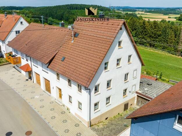 Doppelhaushälfte zum Kauf 129.000 € 7 Zimmer 184,5 m² 234 m² Grundstück Steinhilben Trochtelfingen - Steinhilben 72818