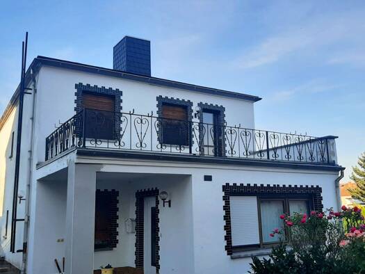 Haus zum Kauf 199.000 € 6 Zimmer 166 m² 476 m² Grundstück frei ab sofort Bahnhofstraße 33b Zahna Zahna-Elster 06895