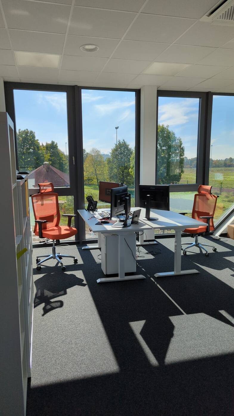 Büro-/Praxisfläche zur Miete provisionsfrei 7.558 € 13 Zimmer 383,9 m² Bürofläche John-Skilton-Straße Frauenland Würzburg 97074
