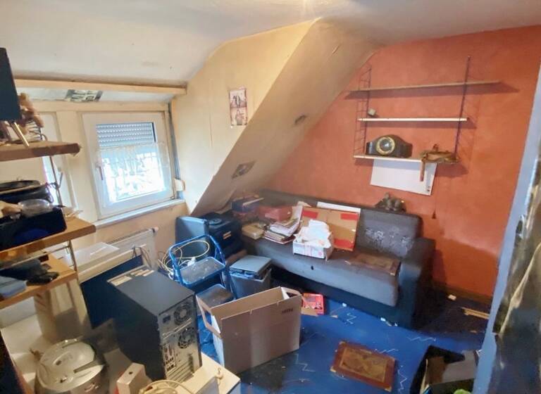 Reihenendhaus zum Kauf 260.000 € 5 Zimmer 80 m²<br/>Wohnfläche 279 m²<br/>Grundstück 01.09.2025<br/>Verfügbarkeit Eibach Nürnberg 90451