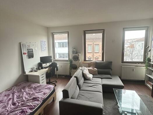 Wohnung zur Miete 380 € 1 Zimmer 33 m² Geschoss 3/4 frei ab 01.03.2026 Rennweg Nürnberg 90489