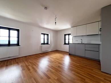 Wohnung zur Miete 457 € 2 Zimmer 45,7 m² 2. Geschoss Sankt Georgen bei Salzburg 5113
