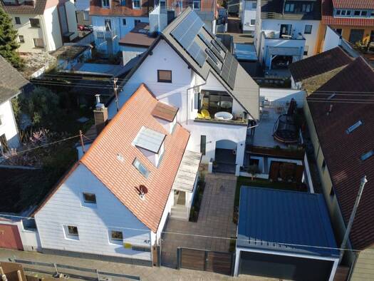 Haus zum Kauf 1.400.000 € 14 Zimmer 470 m² 447 m² Grundstück Daxlanden Karlsruhe 76189