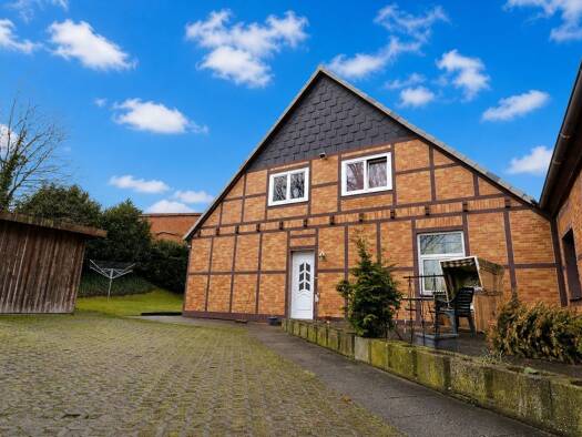 Mehrfamilienhaus zum Kauf als Kapitalanlage geeignet 555.000 € 15,5 Zimmer 384,6 m² 1.377 m² Grundstück Dorfmark Bad Fallingbostel 29683