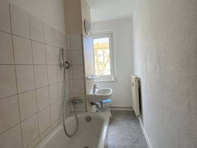 Wohnung zur Miete 340 € 3 Zimmer 56 m² frei ab sofort Ept. Rain 98 Mücheln Mücheln (Geiseltal) 06249