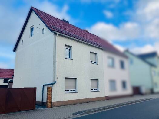 Doppelhaushälfte zum Kauf 174.000 € 4 Zimmer 122 m² 1.092 m² Grundstück frei ab sofort Schloßweg 5 Jessen Jessen (Elster) 06917