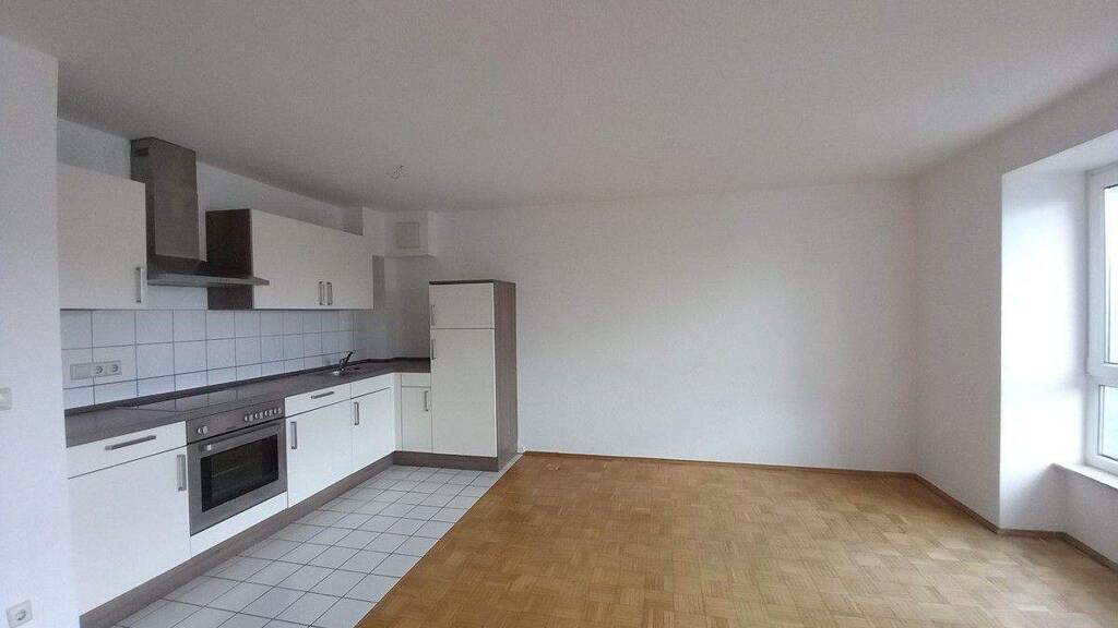 Studio zur Miete 370 € 2 Zimmer 62,7 m² 4. Geschoss Crimmitschau 08451