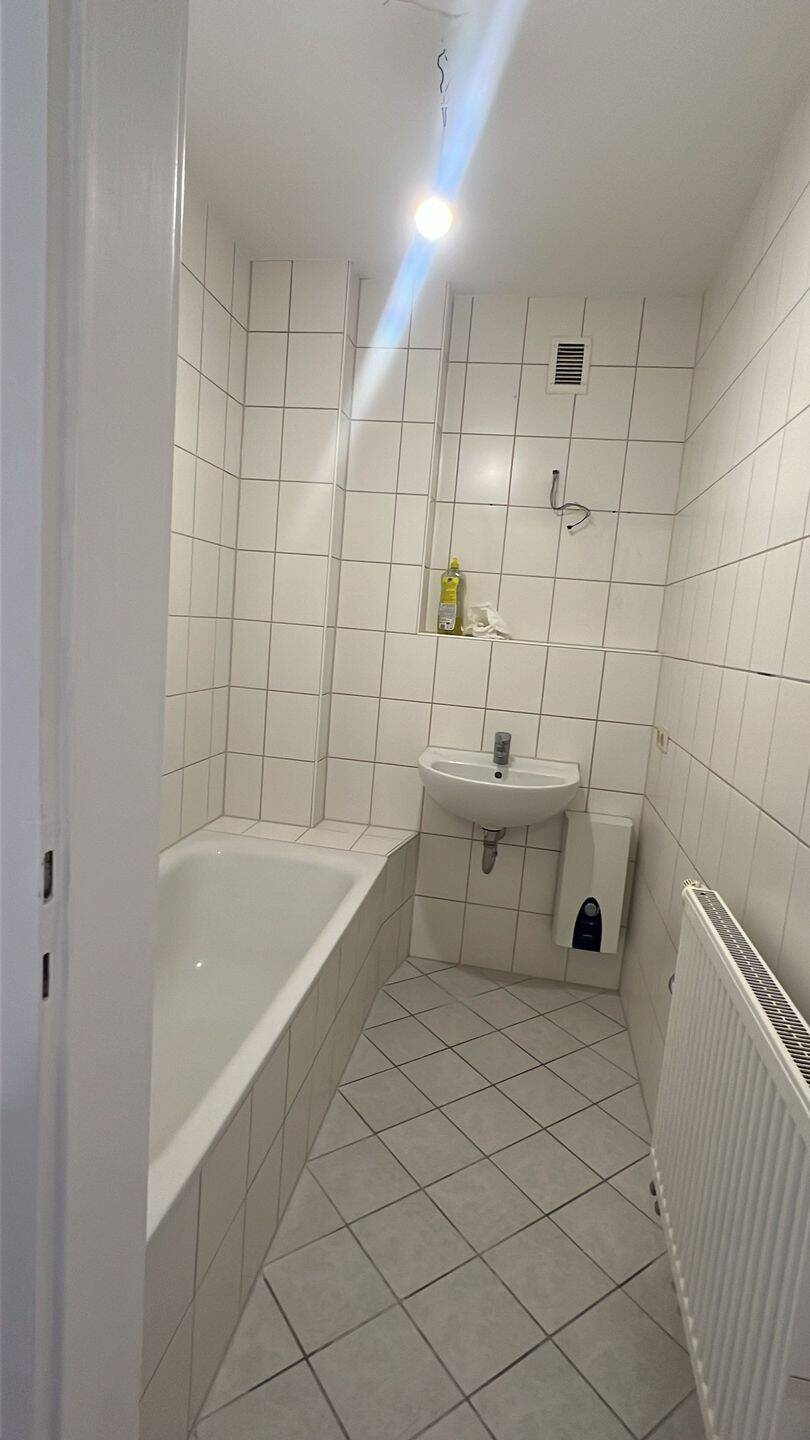 N-citynahe Lage, top renovierte, gut geschnittene 3-ZW mit Balkon – Nürnberg – Vorschaubild 9