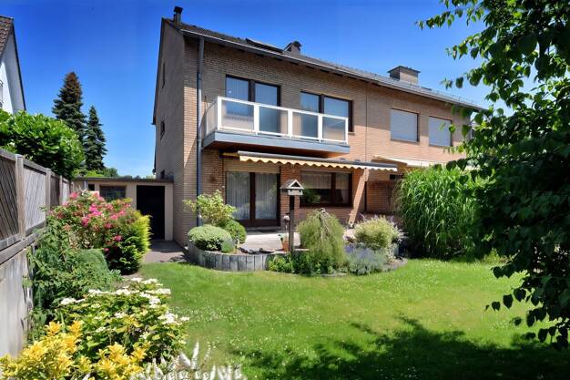 Doppelhaushälfte zum Kauf 395.000 € 5 Zimmer 108 m² 266 m² Grundstück Flingerstraße 23 Baerl Duisburg 47199
