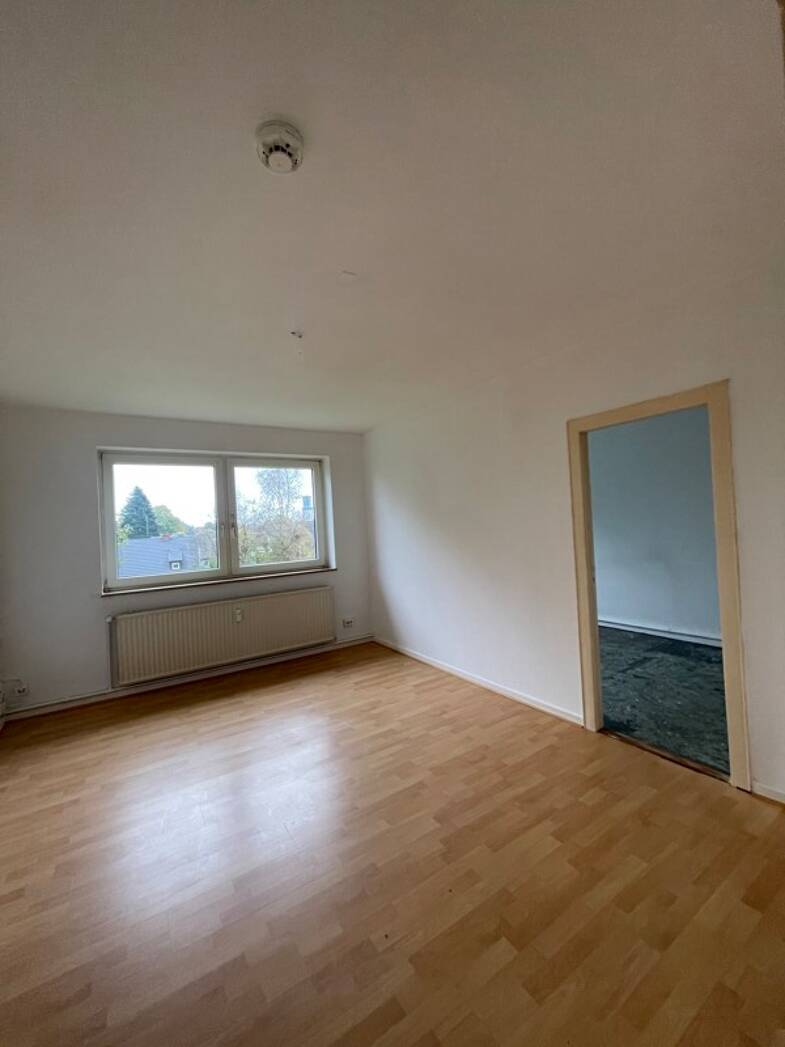 Wohnung zur Miete 400 € 2,5 Zimmer 52,3 m² 1. Geschoss frei ab sofort Memeler Straße 16 Schleswig 24837