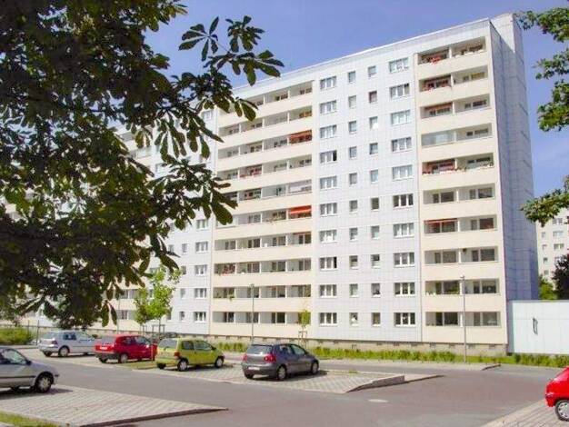 Wohnung zur Miete 344 € 2 Zimmer 49,1 m² 1. Geschoss frei ab sofort Bertolt-Brecht-Straße 10a Leipziger Str. Magdeburg 39120