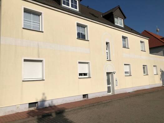 Wohnung zur Miete 475 € 2 Zimmer 63 m² Geschoss 2/3 frei ab 01.02.2026 Basedowstrasse 33 Merseburg 06217