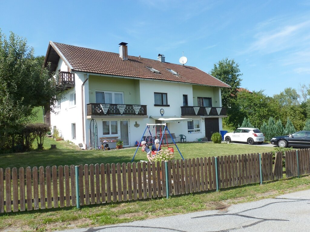 Mehrfamilienhaus zum Kauf 247.500 € 10 Zimmer 250 m²<br/>Wohnfläche 1.063 m²<br/>Grundstück Zachenberg Zachenberg 94239