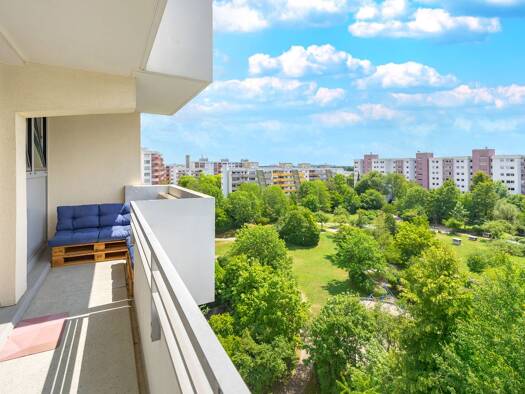 Wohnung zum Kauf 349.000 € 2 Zimmer 60,9 m² 7. Geschoss Münchener Straße 2 Neugermering Germering 82110