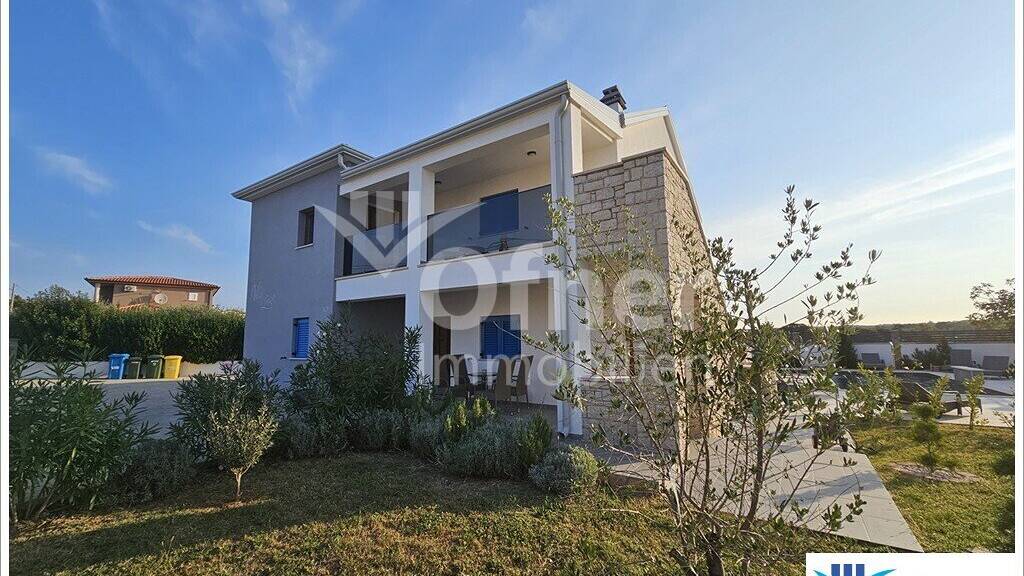 Villa zum Kauf 695.000 € 5 Zimmer 180 m² 900 m² Grundstück Porec 52440