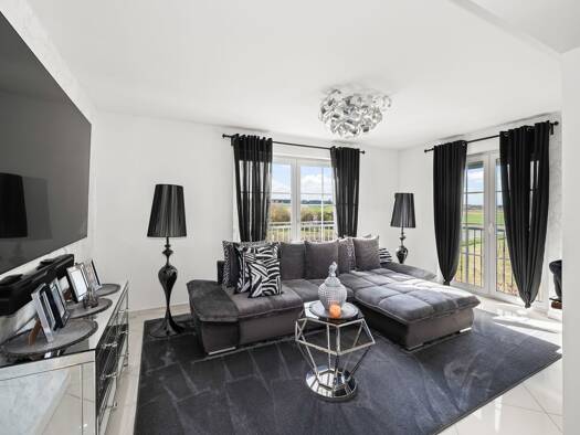 Wohnung zum Kauf 325.900 € 4 Zimmer 82 m² 1. Geschoss Seukendorf 90556
