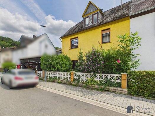 Doppelhaushälfte zum Kauf 130.000 € 7 Zimmer 129,8 m² 305 m² Grundstück Nassau 56377