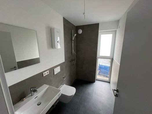 Wohnung zur Miete - Erstbezug 1.100 € 1 Zimmer 9.694 m² frei ab sofort Brunnenstraße 10 Gusterath 54317