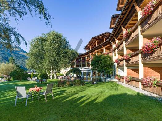 Hotel zum Kauf 65 Zimmer 140 Betten 234 m² Gastrofläche 5.208 m² Grundstück Brixen im Thale 6364