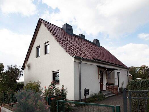 Doppelhaushälfte zum Kauf 149.000 € 3 Zimmer 75 m² 750 m² Grundstück Wermsdorf Wermsdorf / Reckwitz 04779