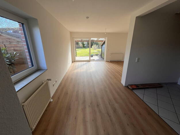 Reihenendhaus zur Miete 1.750 € 4 Zimmer 112 m² 400 m² Grundstück frei ab 01.06.2026 Reinfeld 23858