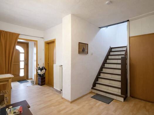 Mehrfamilienhaus zum Kauf 179.000 € 7 Zimmer 224 m² 1.196 m² Grundstück Gieselwerder Oberweser 34399