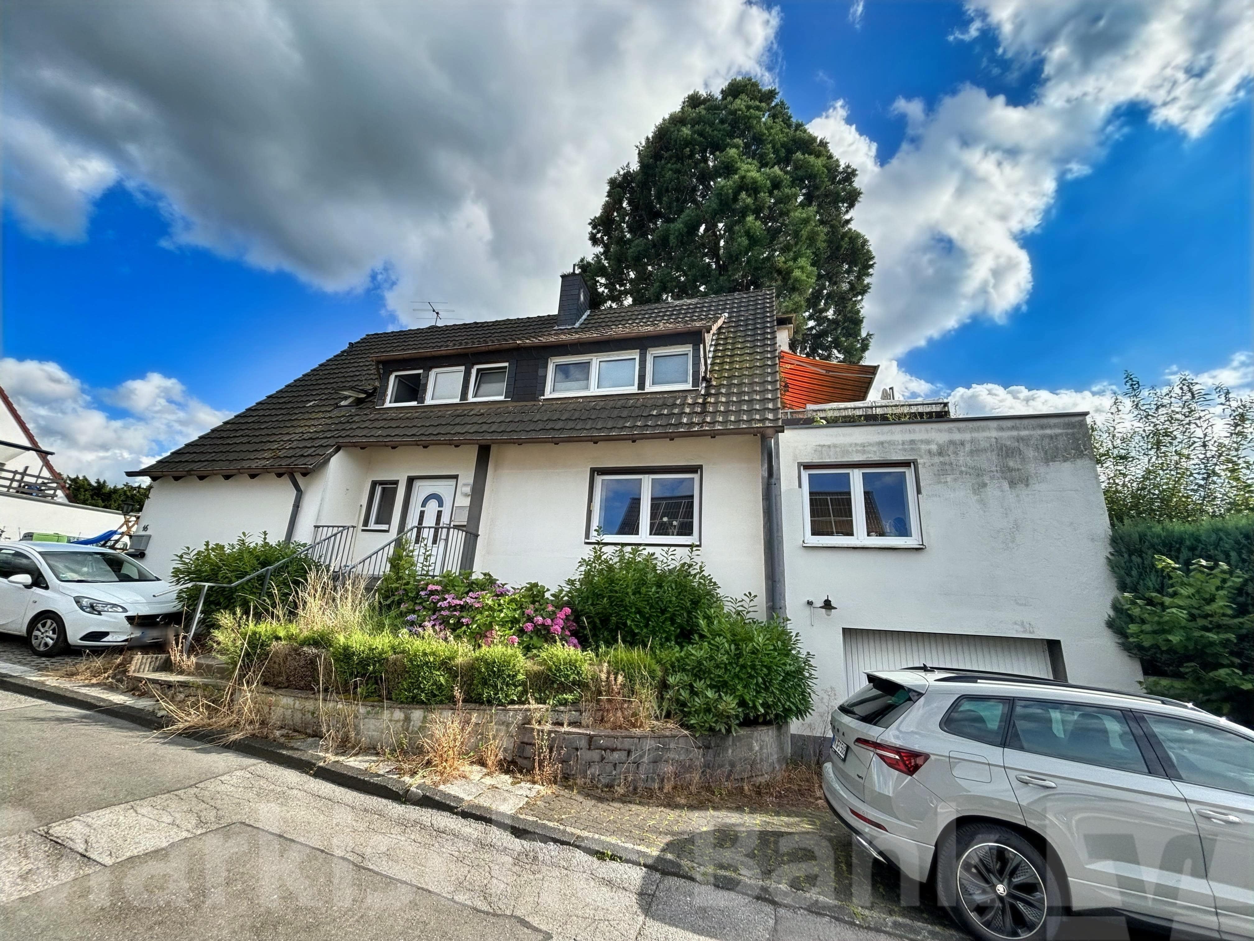 Mehrfamilienhaus zum Kauf 349.000 € 7 Zimmer 172 m²<br/>Wohnfläche 743 m²<br/>Grundstück Wiemer  /  Hardtstraße Iserlohn 58644