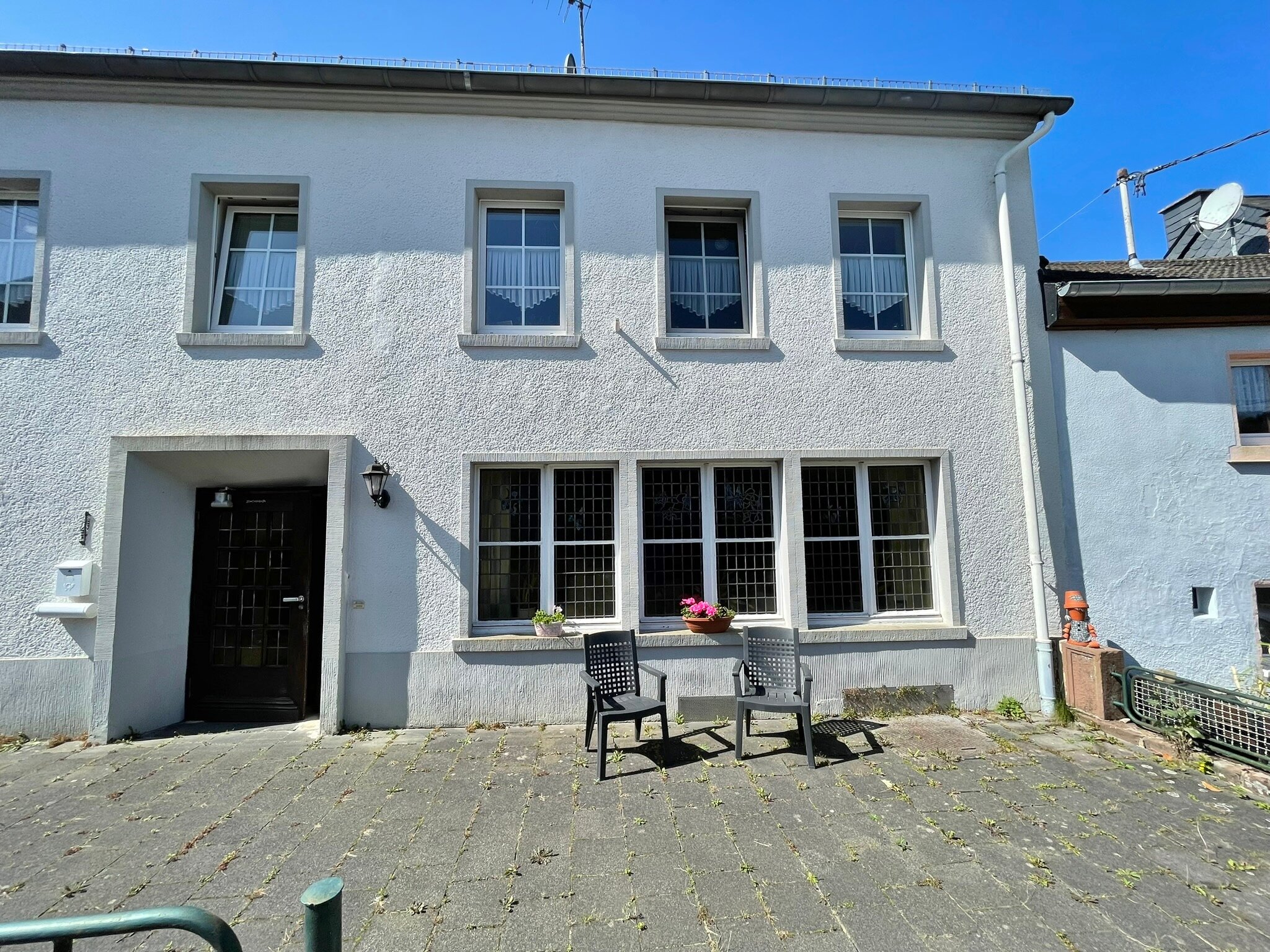 Mehrfamilienhaus zum Kauf 338.000 € 23 Zimmer 478 m²<br/>Wohnfläche 817 m²<br/>Grundstück Densborn Densborn 54570