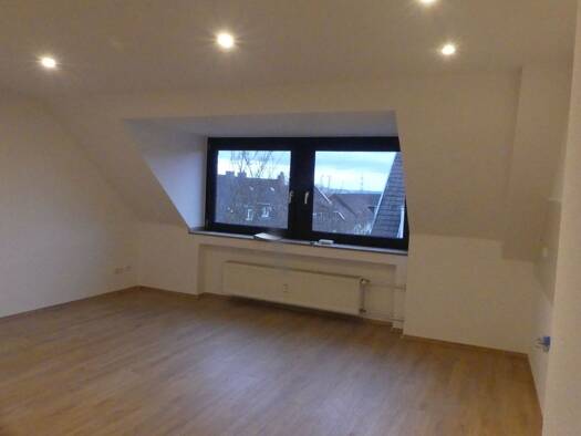 Wohnung zur Miete 290 € 1 Zimmer 30 m² Geschoss 4/5 frei ab sofort Metzer Str. 15 Südostviertel Essen 45139