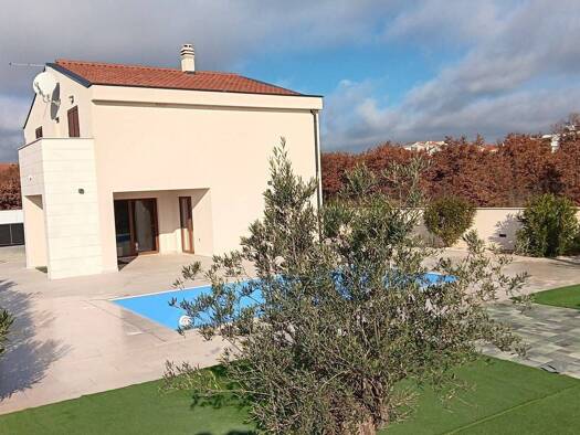 Villa zum Kauf 530.000 € 3 Zimmer 150 m² Zadar 23000