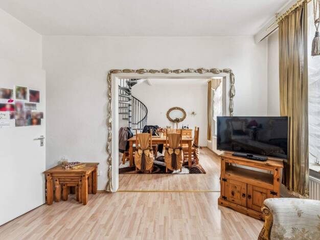 Maisonette zum Kauf 122.000 € 5 Zimmer 107,3 m² 3. Geschoss Innenstadt Neumünster 24534