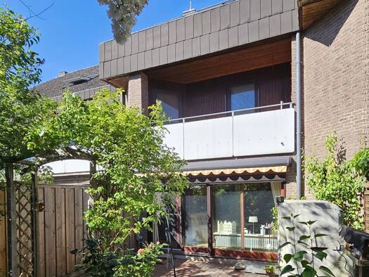 Reihenmittelhaus zum Kauf 355.000 € 6 Zimmer 166 m² 197 m² Grundstück frei ab sofort Reinfeld 23858