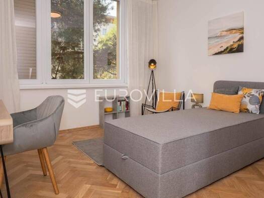 Wohnung zur Miete 950 € 2 Zimmer 51 m² 3. Geschoss Centar Susak