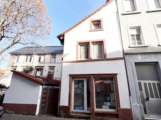 Mehrfamilienhaus zum Kauf 180.000 € 8 Zimmer 169,2 m² 173 m² Grundstück Neustadt-Stadt Neustadt an der Weinstraße 67433