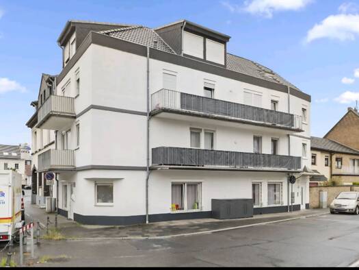 Mehrfamilienhaus zum Kauf als Kapitalanlage geeignet 939.000 € 15 Zimmer 398,8 m² 175 m² Grundstück Kerpen 50169