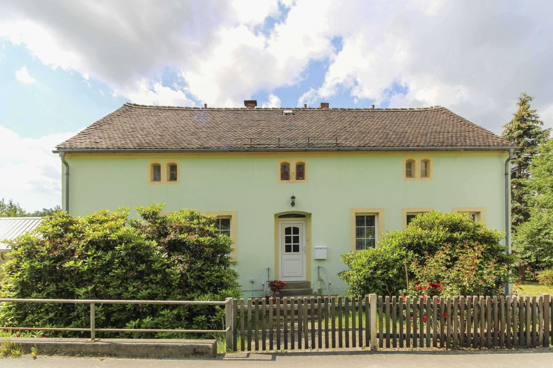 Einfamilienhaus zum Kauf 199.000 € 8 Zimmer 177,3 m²<br/>Wohnfläche 850,3 m²<br/>Grundstück 01.03.2025<br/>Verfügbarkeit Hauswalde Bretnig-Hauswalde 01900