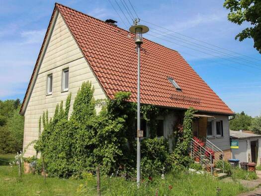 Einfamilienhaus zum Kauf 215.000 € 6 Zimmer 123,3 m² 1.768,3 m² Grundstück Kreuzle Wüstenrot 71543