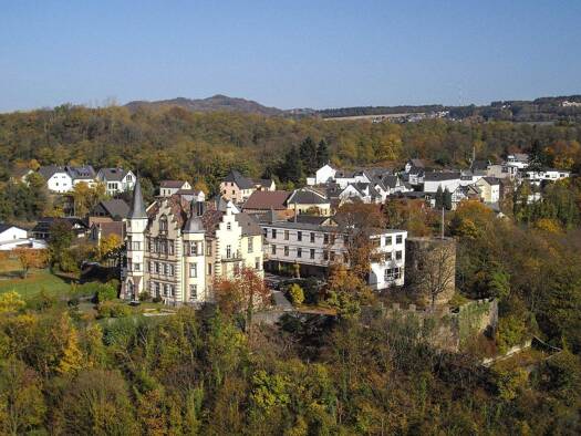 Wohnung zur Miete 1.450 € 4,5 Zimmer 140 m² frei ab 01.01.2026 Dattenberg 53547